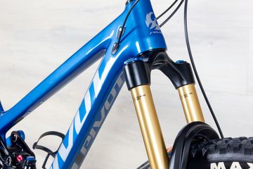 Used Pivot Switchblade Pro 2024 Mountainbike, Blue — image 10 of 19