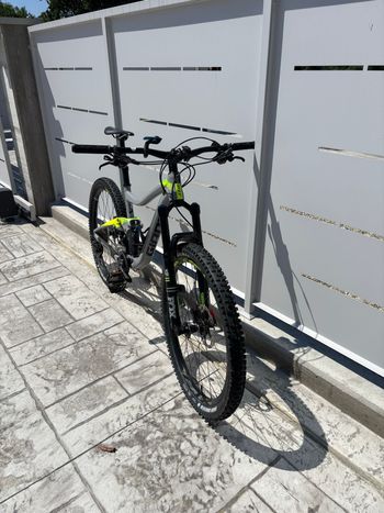 Giant Trance 2 2018 2018 Mountainbike de segunda mano, Gris claro — imagen 5 de 9