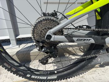 Giant Trance 2 2018 2018 Mountainbike de segunda mano, Gris claro — imagen 3 de 9