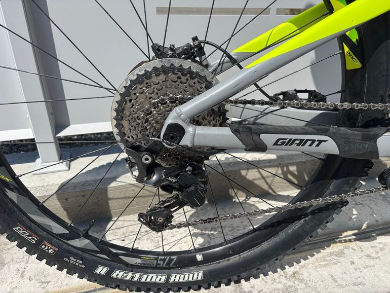 Giant Trance 2 2018 2018 Mountainbike de segunda mano, Gris claro — imagen 3 de 9
