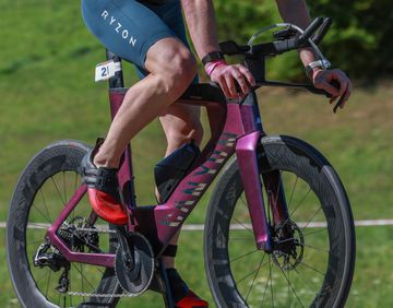 Gebrauchtes Canyon Speedmax CFR AXS 2024 2024 Road & Gravel, Violett — Bild 2 von 4