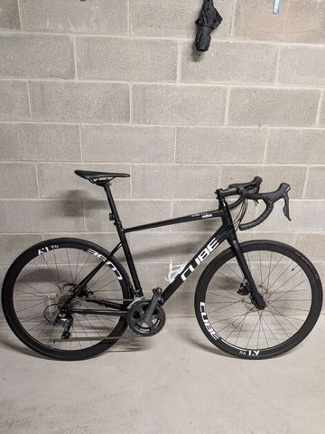 Używany CUBE ATTAIN RACE 2021 2021 Road & Gravel — zdjęcie 1 z 4