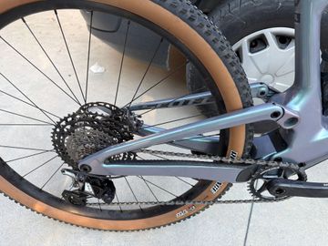 Scott Spark RC Pro 2023 2023 Mountainbike d'occasion — image 2 sur 4