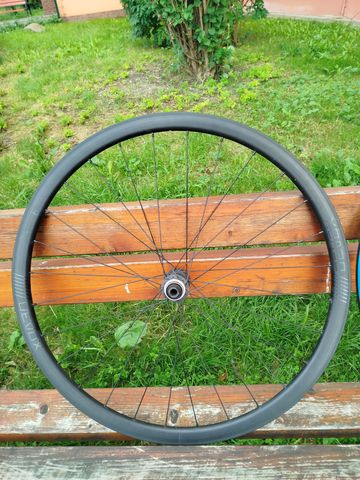 Gebrauchtes Felt AR Advanced 105 2023 2023 Road & Gravel, Hellgrau — Bild 16 von 18