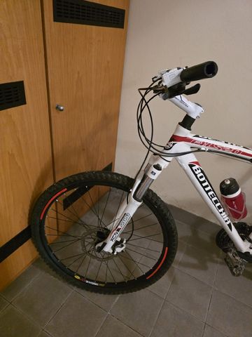 Used Bottecchia Custom Shimano Acera 2014 Mountainbike, White — image 4 of 6