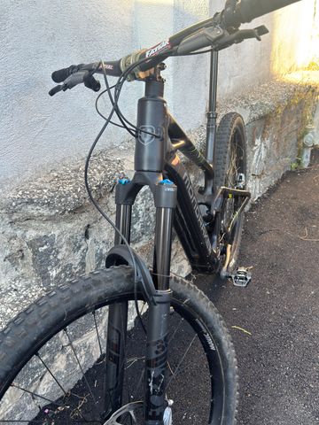 Mondraker SLY RR 2025 2025 Mountainbike de segunda mano, Negro — imagen 15 de 18