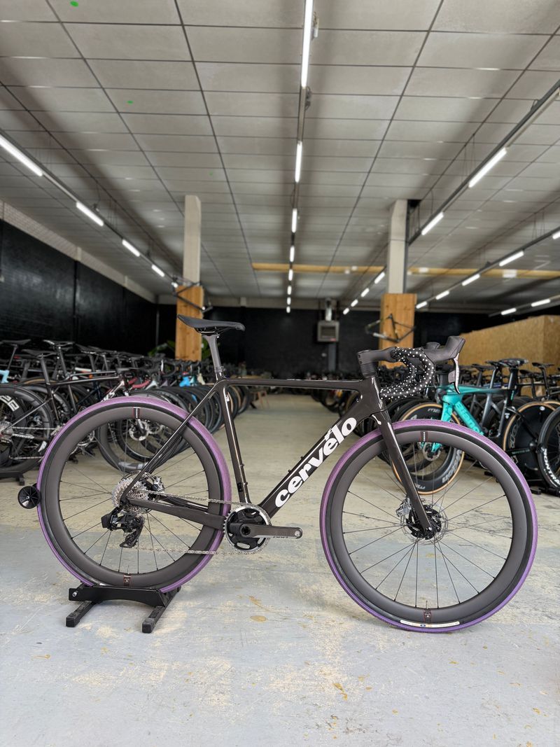 Brugt Cervélo R5-CX Red eTap AXS 2023 2023 Road & Gravel