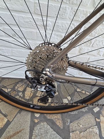 Used Principia 40 2025 2025 Road & Gravel, Light Gray — image 8 of 11