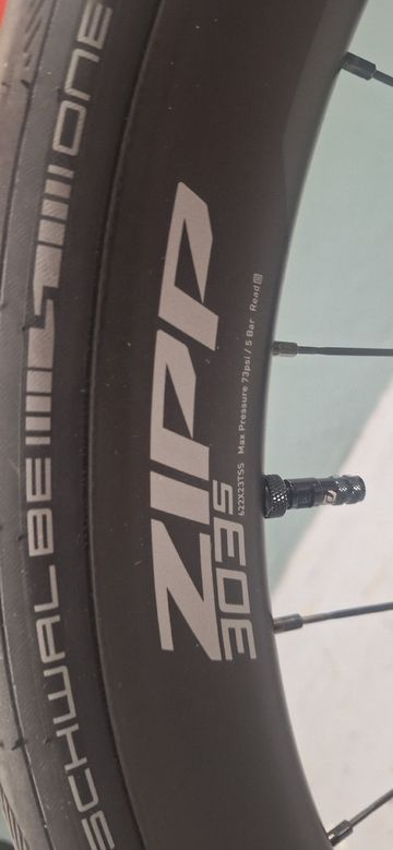 Used Scott Addict rc Custom SRAM Force eTap AXS 2026 Road & Gravel, Black — image 4 of 14