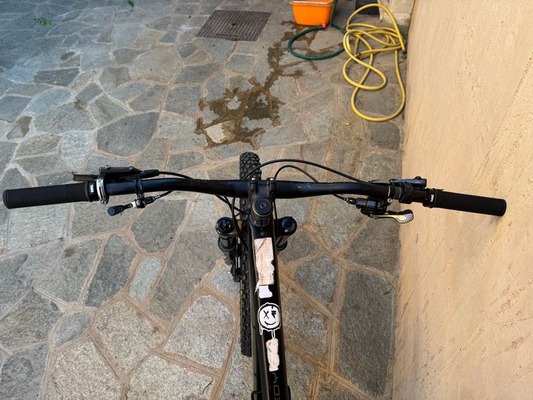 Trek Remedy Shimano Deore XT 2019 Mountainbike usato, Nero — immagine 5 di 6