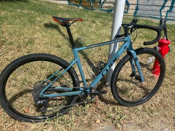CUBE NUROAD RACE 2021 2021 Road & Gravel usato, Blu — immagine 2 di 4