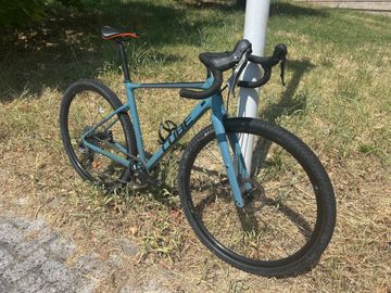 CUBE NUROAD RACE 2021 2021 Road & Gravel usato, Blu — immagine 1 di 4