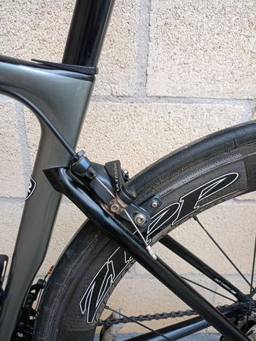 Used Specialized Tarmac Shimano Ultegra 2021 Road & Gravel, Light Gray — image 10 of 10