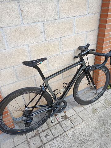 Used Specialized Tarmac Shimano Ultegra 2021 Road & Gravel, Light Gray — image 3 of 10