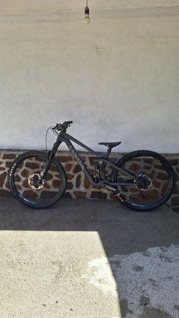 Tweedehands Canyon Strive CFR Underdog 2024 2024 Mountainbike — afbeelding 2 van 6
