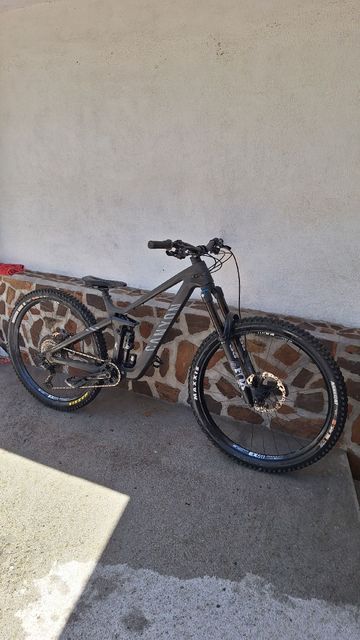Tweedehands Canyon Strive CFR Underdog 2024 2024 Mountainbike — afbeelding 3 van 6