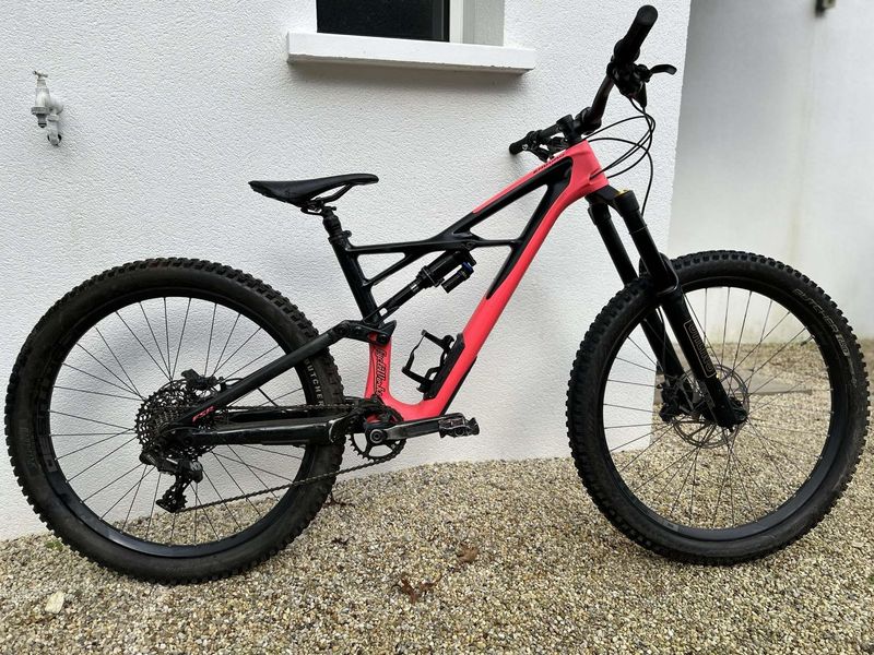 Specialized Enduro Pro 650b 2018 2018 Mountainbike d'occasion — image 1 sur 5