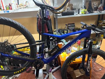 Used Orbea OIZ M LTD 2025 Frameset 2025 Mountainbike, Blue, 29 — image 2 of 5