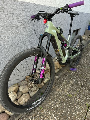 Used Canyon Strive:ON CFR 2023 2023 Mountainbike, Green, 29, 27.5 — image 5 of 9