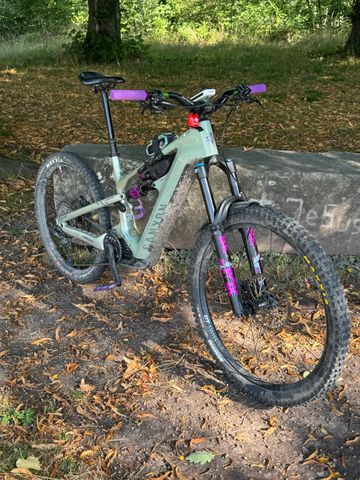 Used Canyon Strive:ON CFR 2023 2023 Mountainbike, Green, 29, 27.5 — image 1 of 9