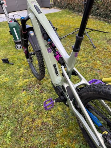 Used Canyon Strive:ON CFR 2023 2023 Mountainbike, Green, 29, 27.5 — image 4 of 9