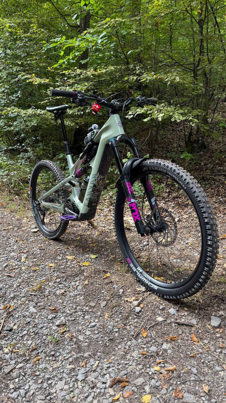 Canyon Strive:ON CFR 2023 2023 Mountainbike usato, Verde — immagine 3 di 9