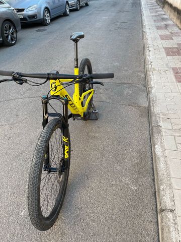 Used Scott Spark RC Comp 2023 2023 Mountainbike, Black, 29 — image 10 of 12