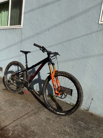Used Nukeproof Scout 275 Comp 2019 2019 Mountainbike, Black, 27.5 — image 2 of 3
