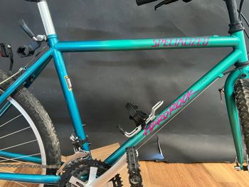 Used Specialized Hardrock Shimano Altus 1993 Mountainbike, Green — image 2 of 11