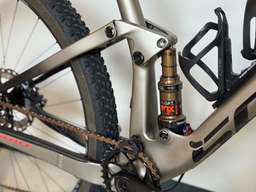 Used Scott Spark 930 2020 2020 Mountainbike, Light Gray — image 4 of 9