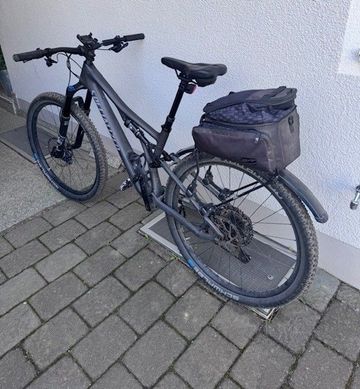 Used Specialized Stumpjumper Comp 2023 2023 Mountainbike, Black, 29 — image 9 of 10