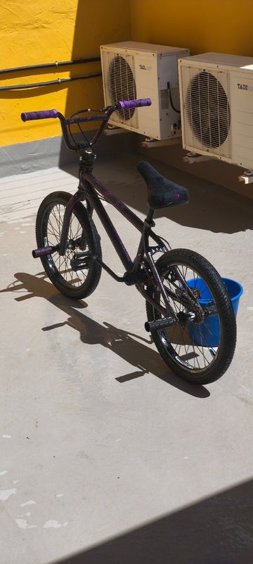 Used B Twin Custom 2026 Urban, Black — image 1 of 4