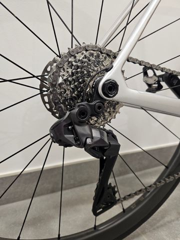 Orbea ORCA M20iLTD 2024 2024 Road & Gravel de segunda mano, Gris claro — imagen 3 de 6