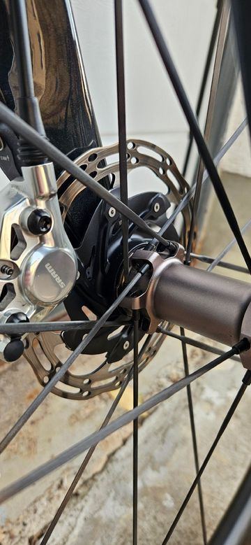 Canyon Aeroad CFR AXS 2026 2026 Road & Gravel usato, Nero — immagine 9 di 12