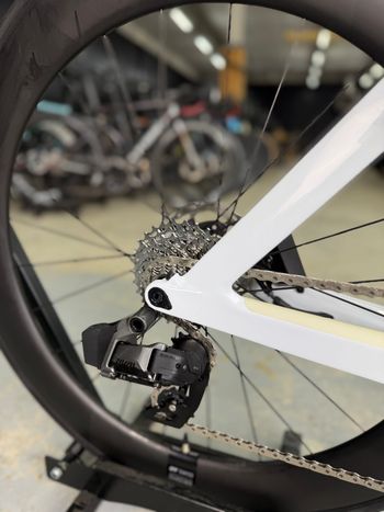 Gebrauchtes BMC Timemachine 01 DISC TWO 2023 2023 Road & Gravel, Weiß — Bild 13 von 18