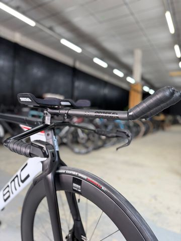 Used BMC Timemachine 01 DISC TWO 2023 2023 Road & Gravel, White — image 6 of 18