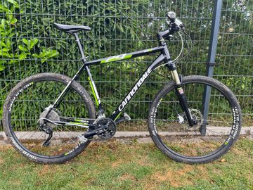 Używany Cannondale Trail Shimano Deore XT 2014 Mountainbike — zdjęcie 1 z 7