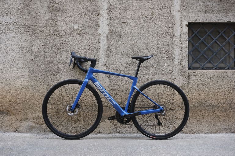 BMC Roadmachine TWO 2024 2024 Road & Gravel de segunda mano, Azul — imagen 3 de 17