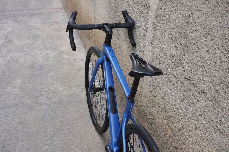BMC Roadmachine TWO 2024 2024 Road & Gravel de segunda mano, Azul — imagen 9 de 17