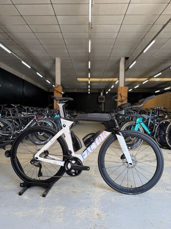 Factor SLiCK Di2 Carbon 2025 Corsa & gravel usato