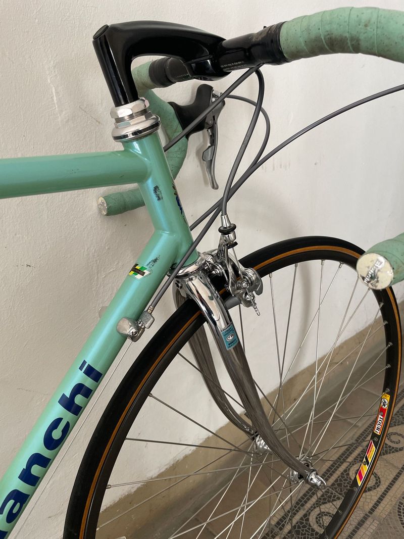 Used Bianchi Custom Shimano Dura Ace 1993 Road & Gravel, Green — image 6 of 10