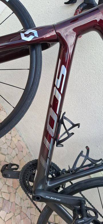 Used Scott Addict 30 2022 2022 Road & Gravel, Red — image 6 of 8