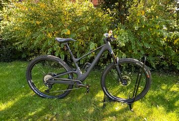 Used Scott Spark 910 2022 2022 Mountainbike, Light Gray, 29 — image 2 of 15