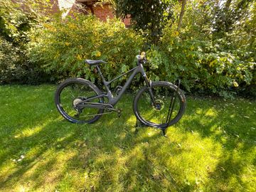 Used Scott Spark 910 2022 2022 Mountainbike, Light Gray, 29 — image 7 of 15