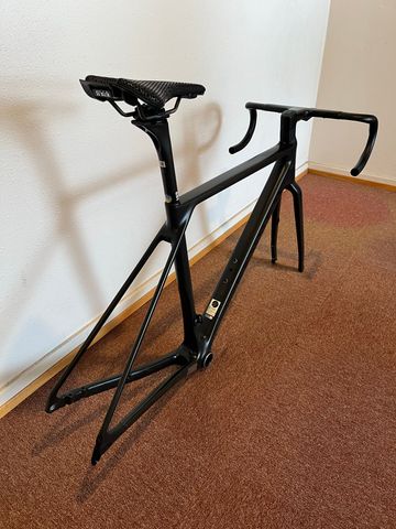 Canyon Ultimate CF SL 7 Disc 2021 Frameset 2021 Road & Gravel usato, Nero — immagine 3 di 19