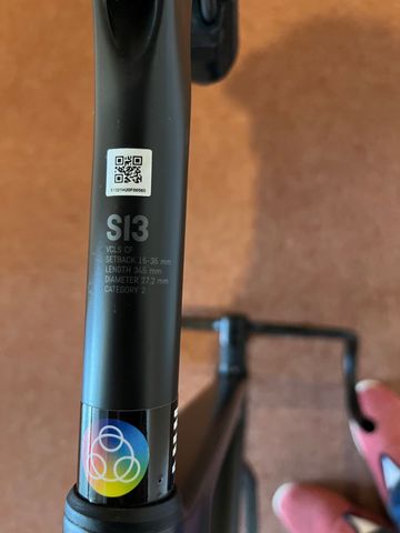 Canyon Ultimate CF SL 7 Disc 2021 Frameset 2021 Road & Gravel usato, Nero — immagine 17 di 19