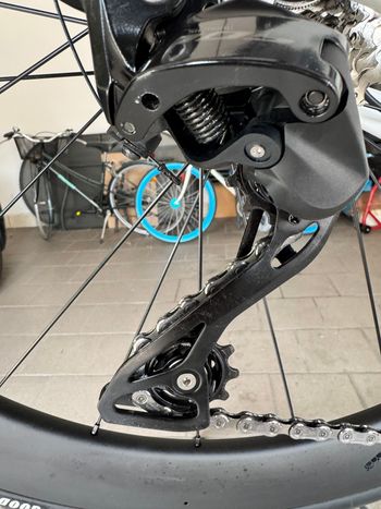 Used Gusto Custom Shimano 105 2026 Road & Gravel, White — image 8 of 13