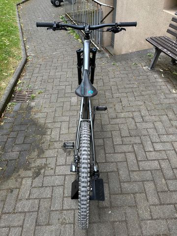 Used Canyon Strive AL 6.0 2018 2018 Mountainbike, Light Gray, 27.5 — image 4 of 10