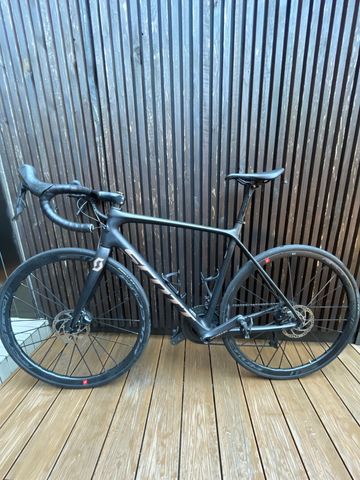 Scott Addict 10 disc 2021 2021 Road & Gravel usato, Nero — immagine 3 di 11