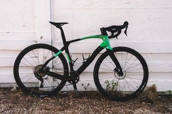 Pinarello GREVIL F5 - SHIMANO GRX 610 2024 2024 Route & Gravel d'occasion